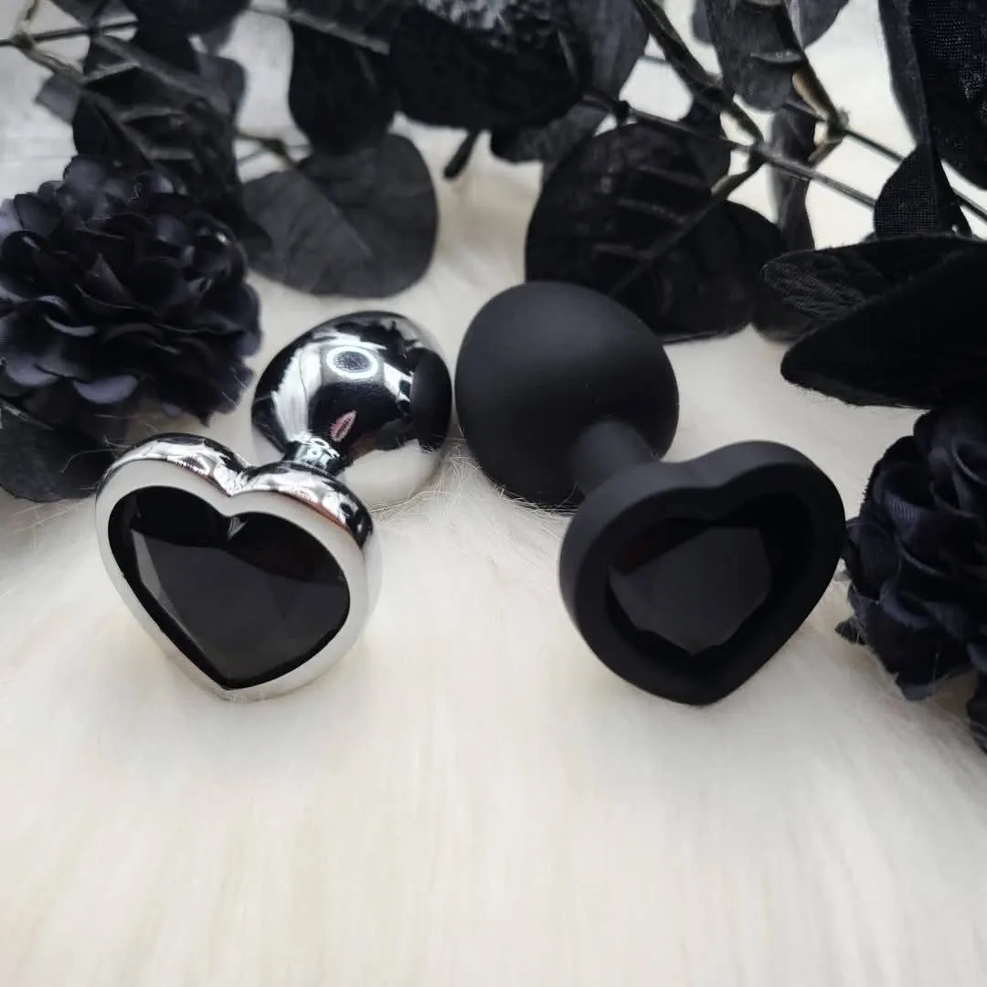 Black Heart Plugs